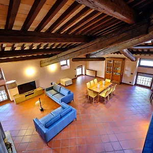Apartmentsarena - Residenza Degli Scaligeri - Piazza Erbe , Verona Italy